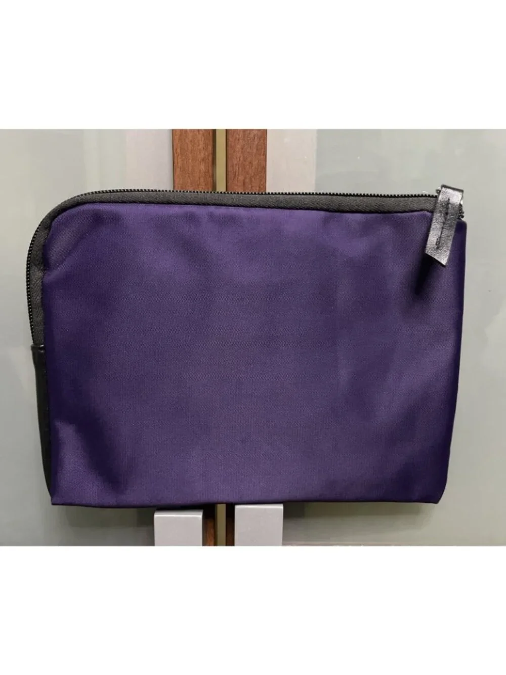 TUMI For Delta 8” x 6” Purple Travel Amenity Kit Zip Pouch Toiletry Make Up Bag
